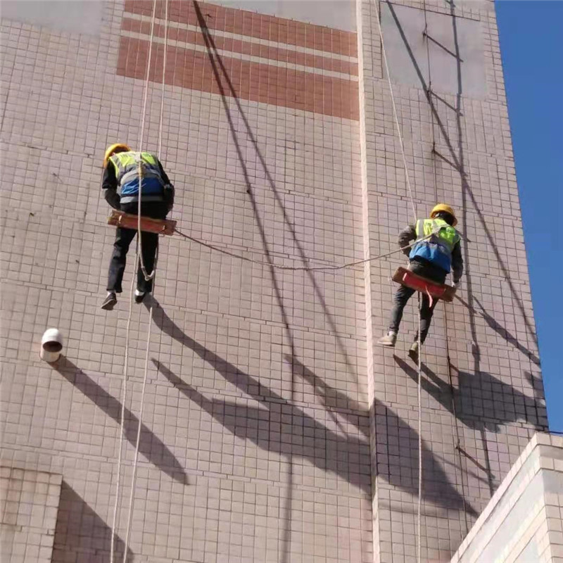 外墙瓷砖空鼓检查（蜘蛛人下绳）